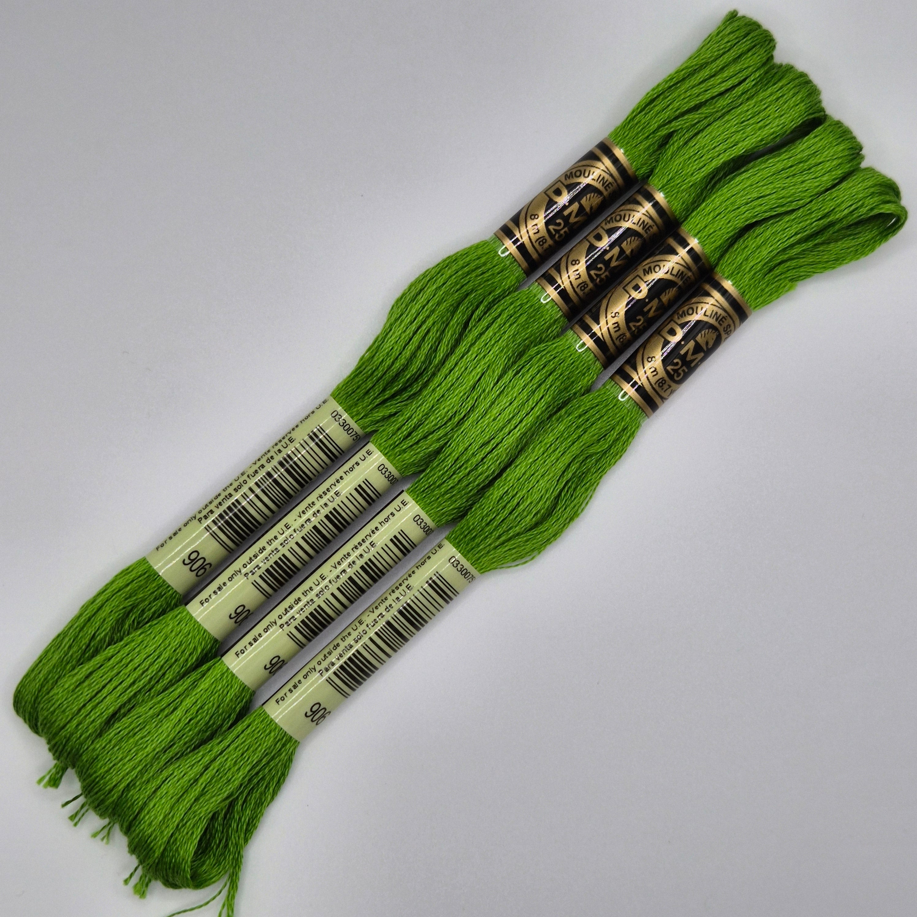 DMC 906 Med. Parrot Green