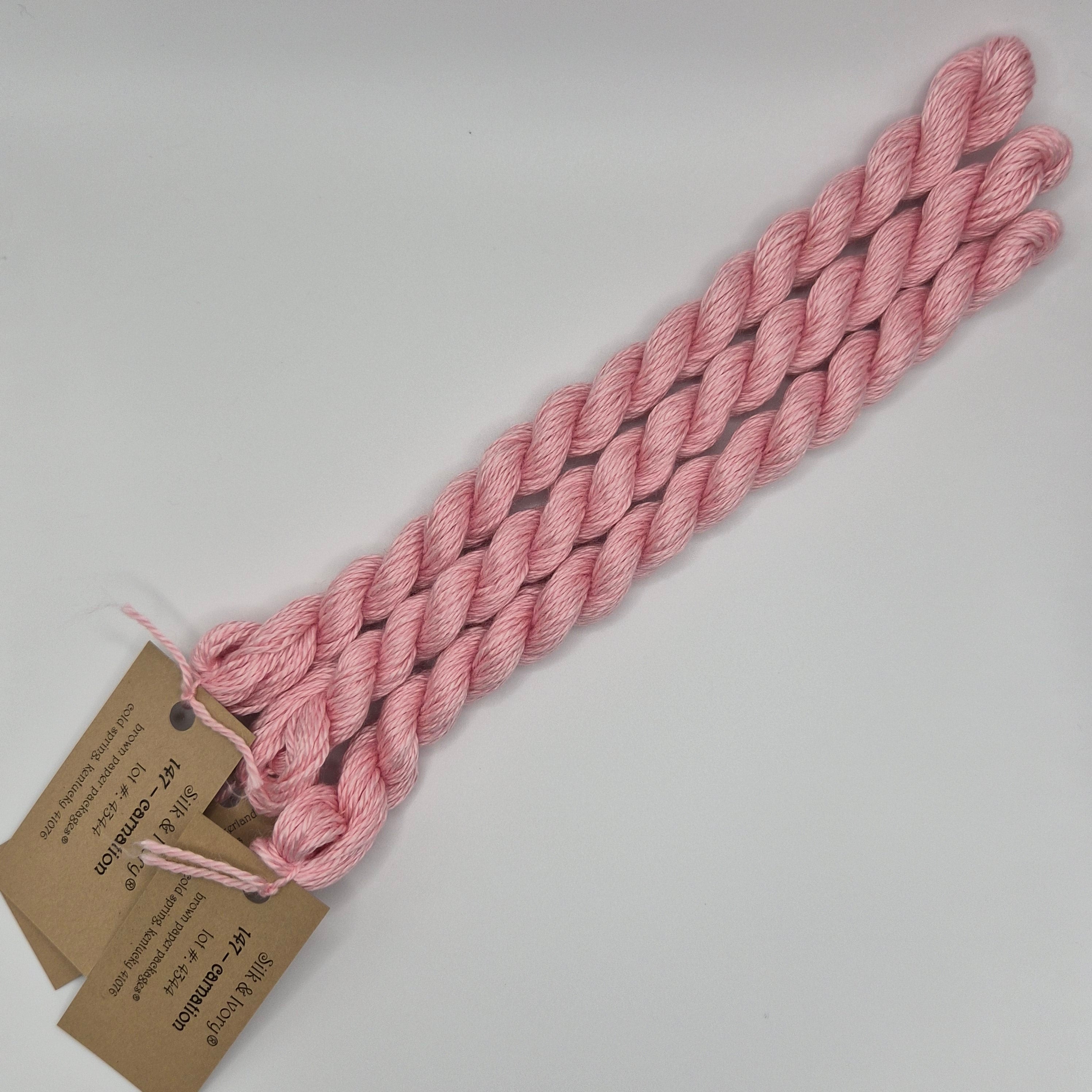 Silk & Ivory 147 Carnation