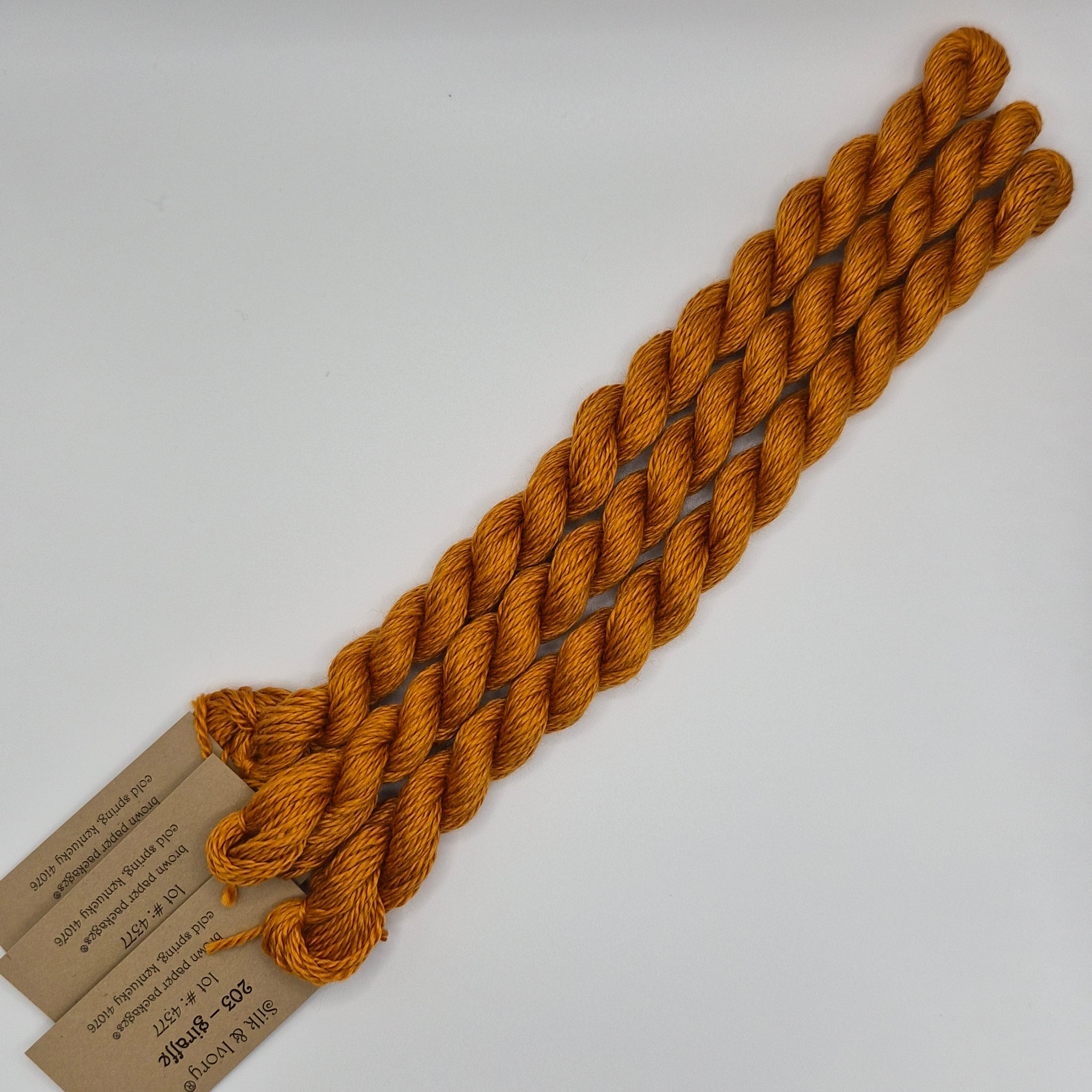 Silk & Ivory 203 Giraffe
