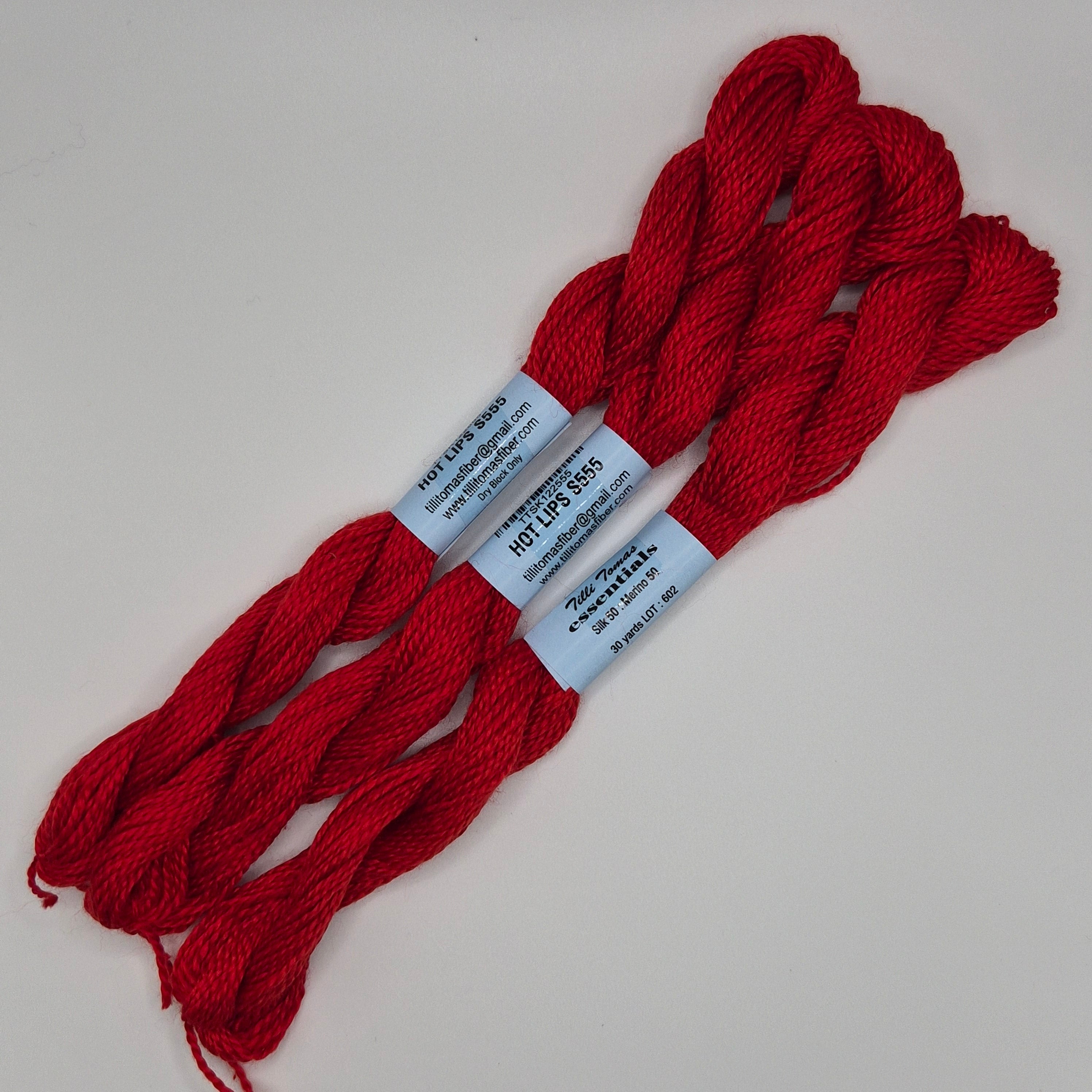 Essentials Skein S555 Hot Lips
