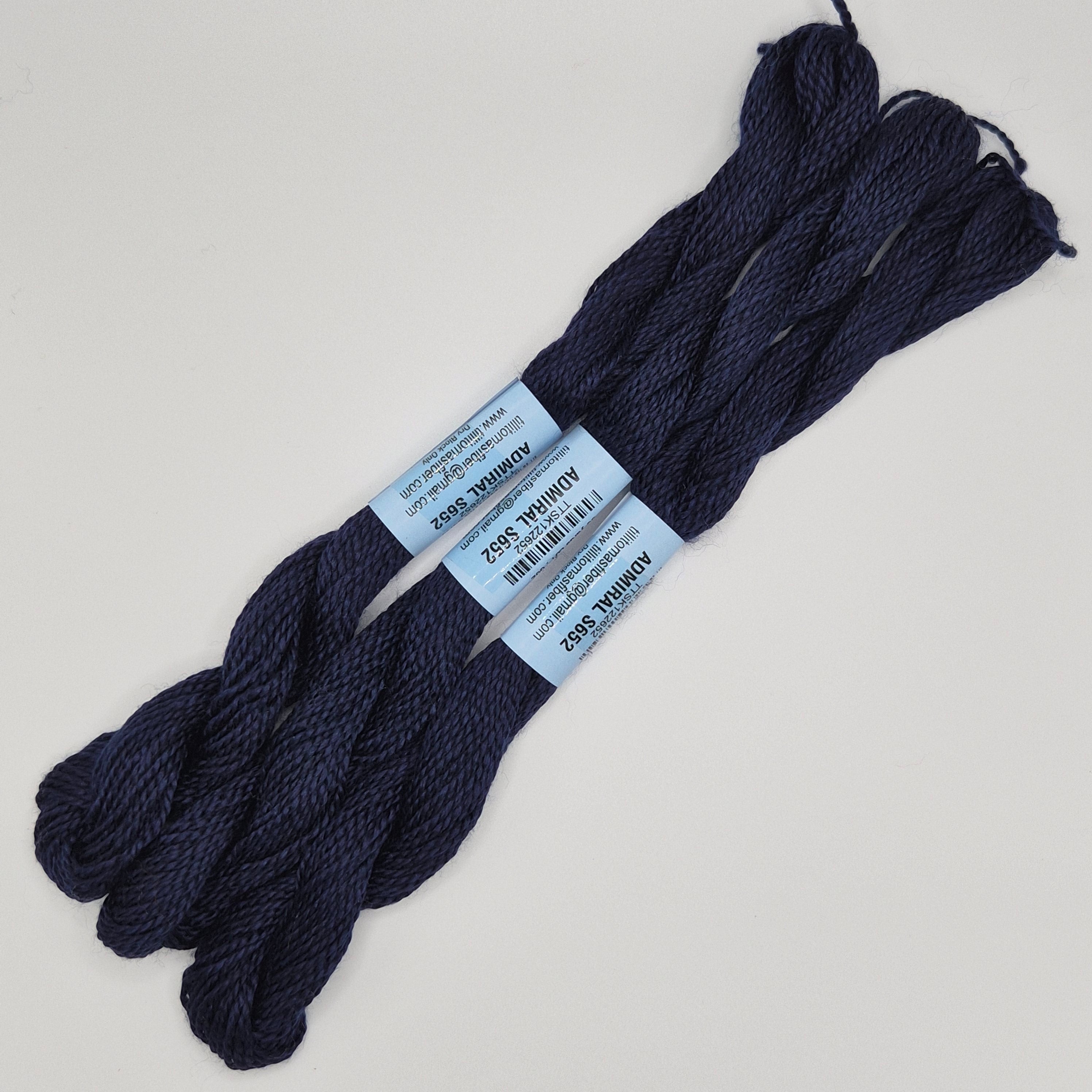 Essentials Skein S652 Admiral