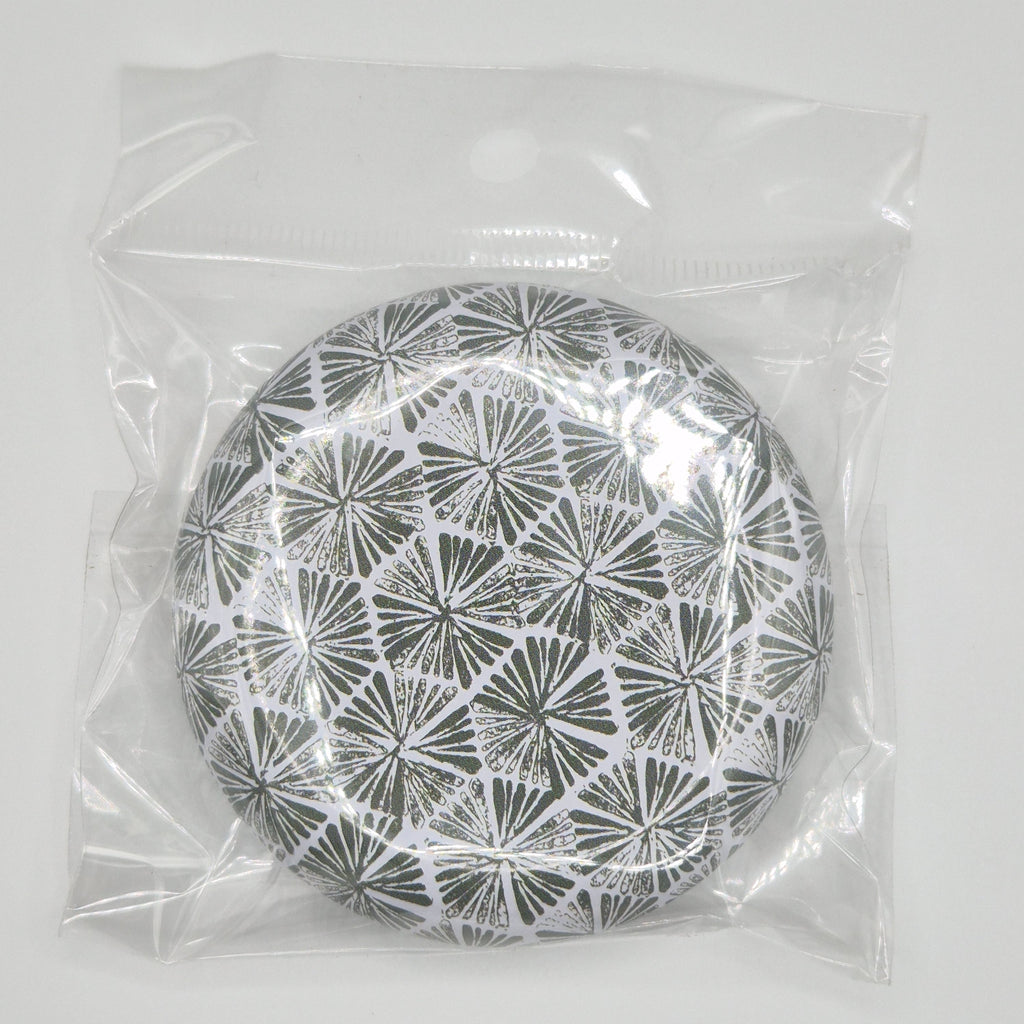 Round Magnetic Needle Tin