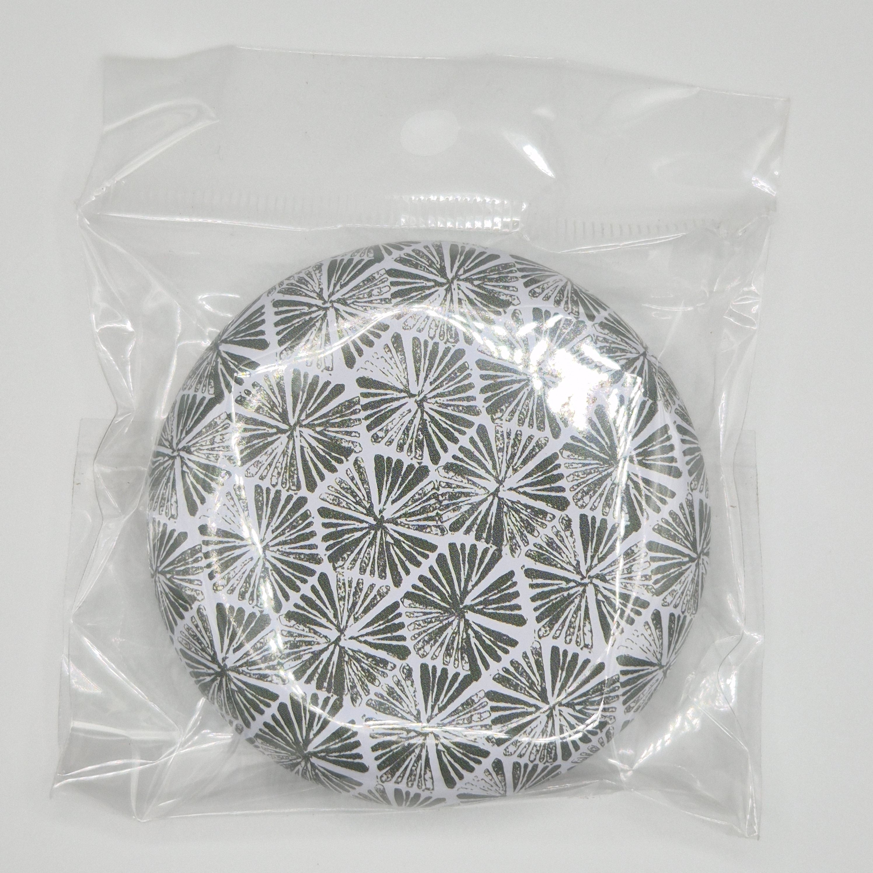 Round Magnetic Needle Tin