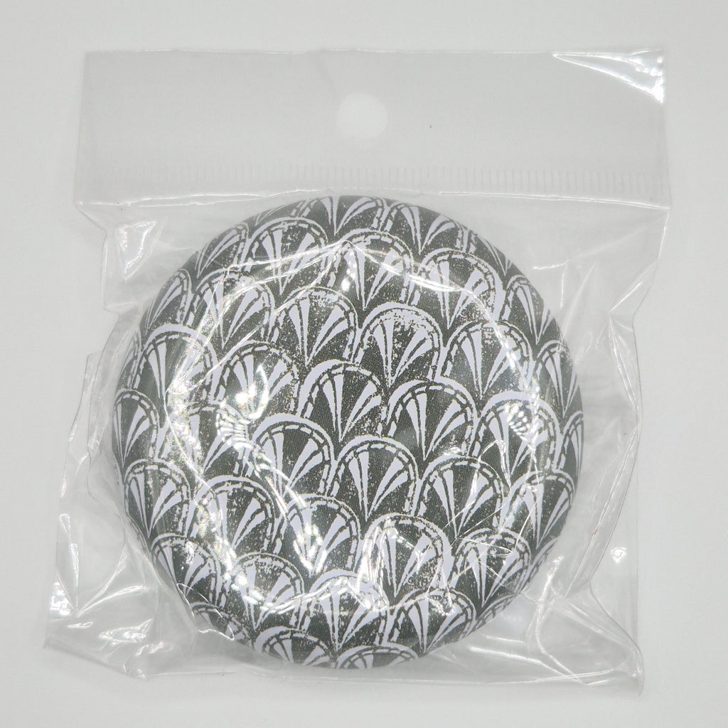 Round Magnetic Needle Tin