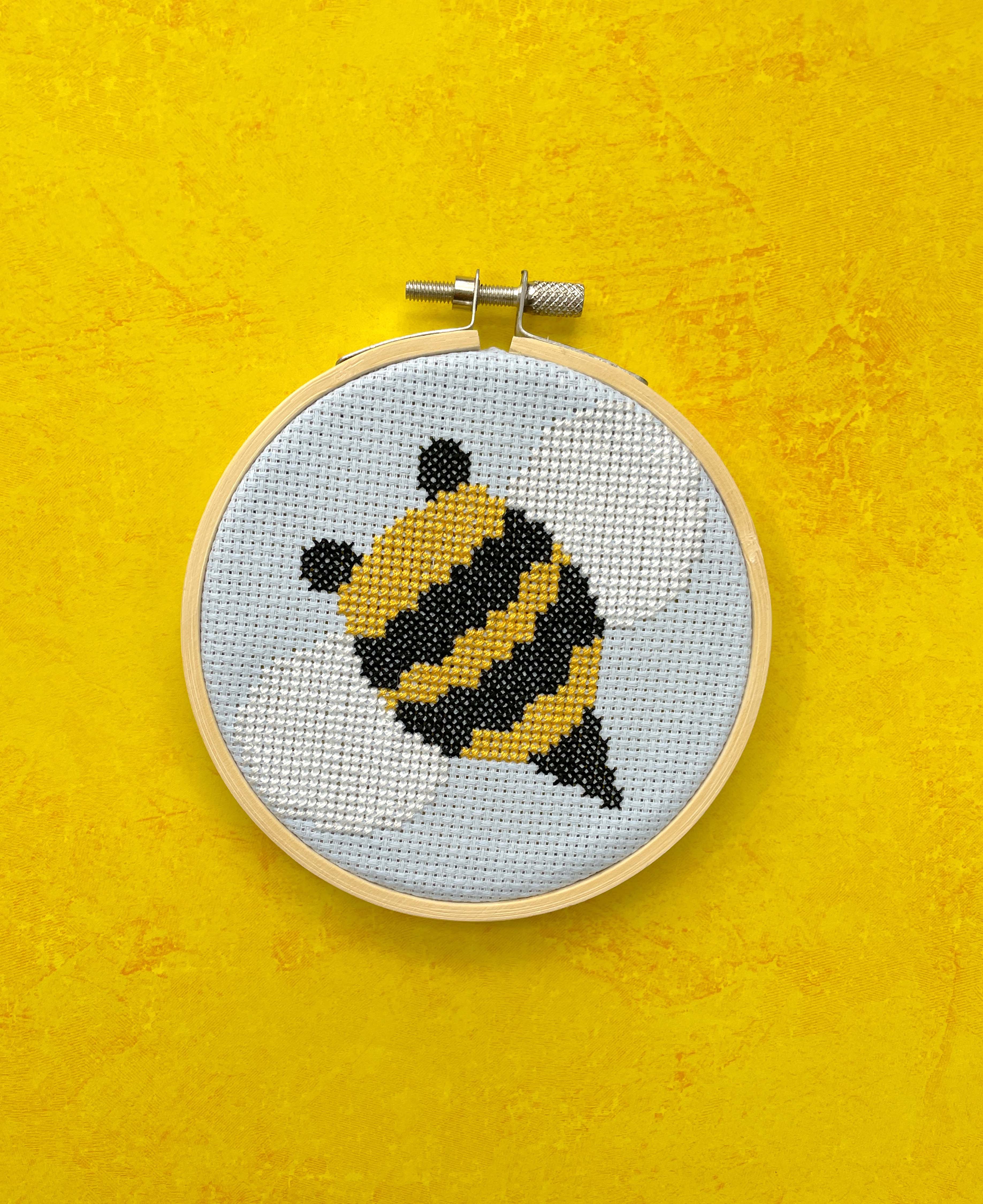 Busy Bee - Cross Stitch Kit