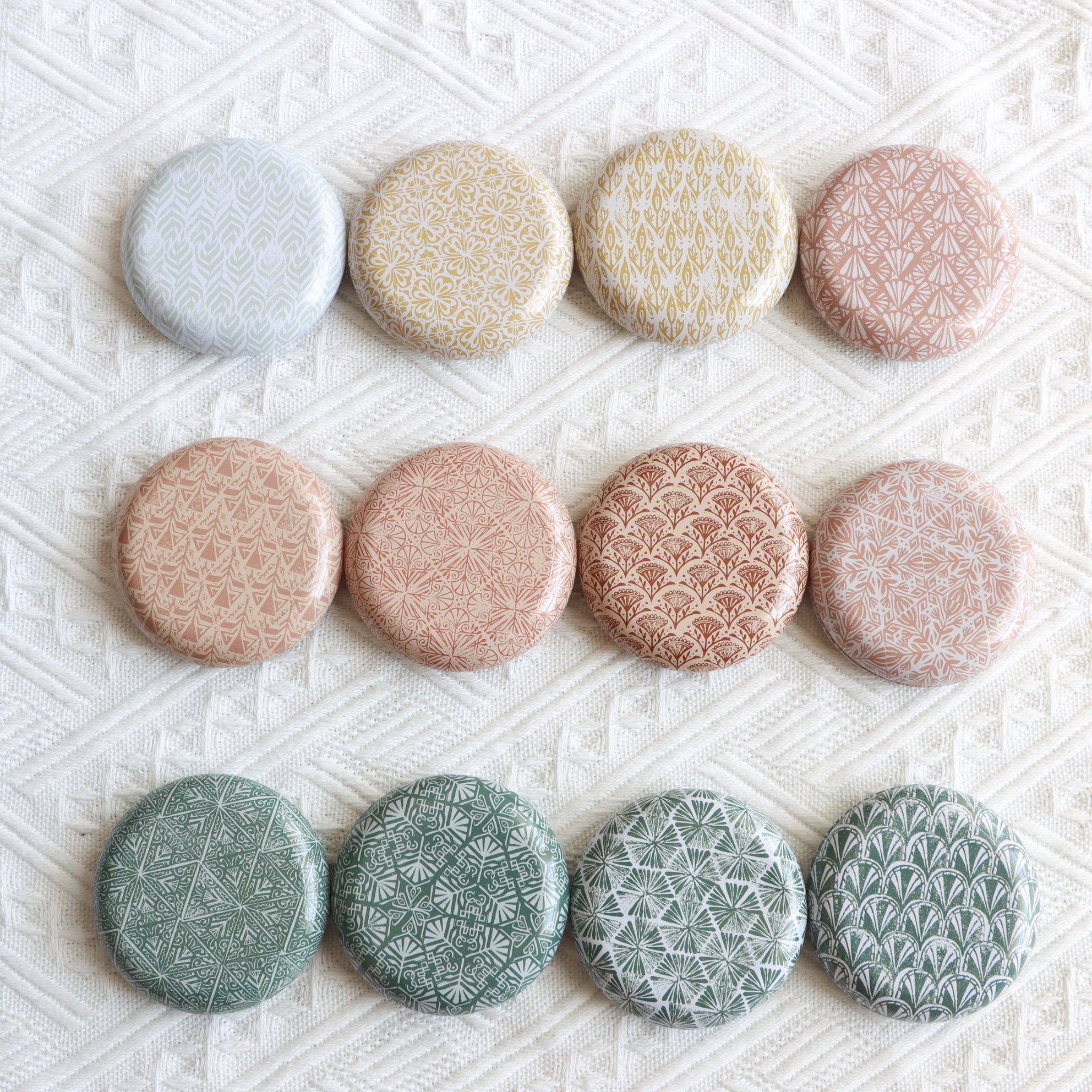 Round Magnetic Needle Tin